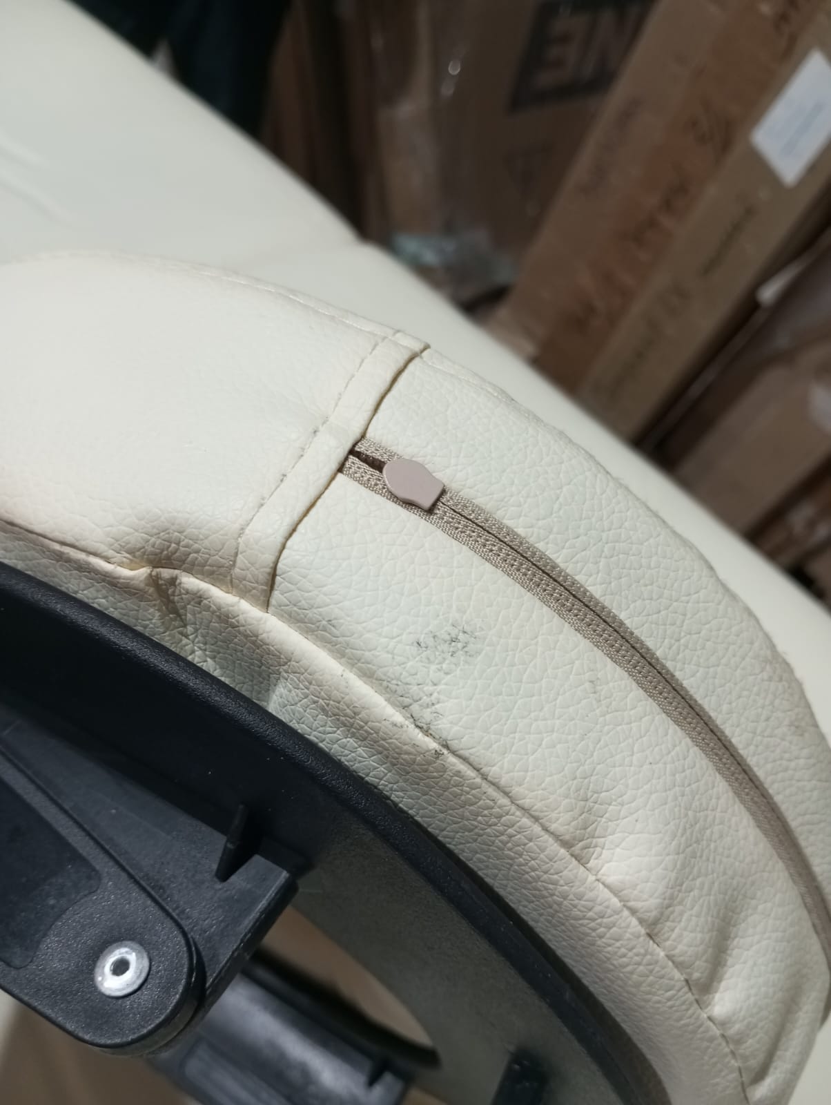 Массажный стол Delux Бежевый УЦЕНКА №113