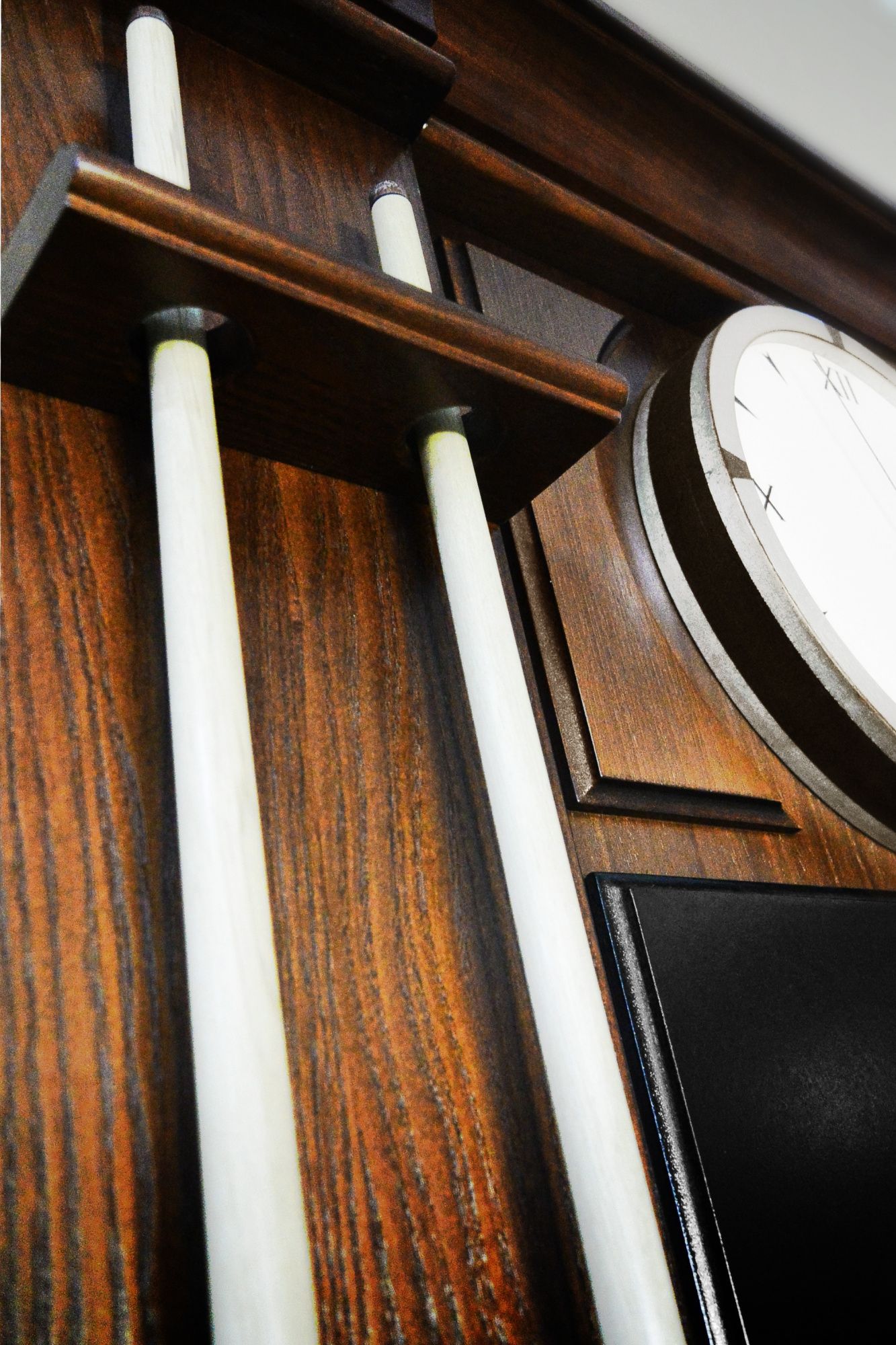 Киевница К-21 с часами ясень,шпон,мдф