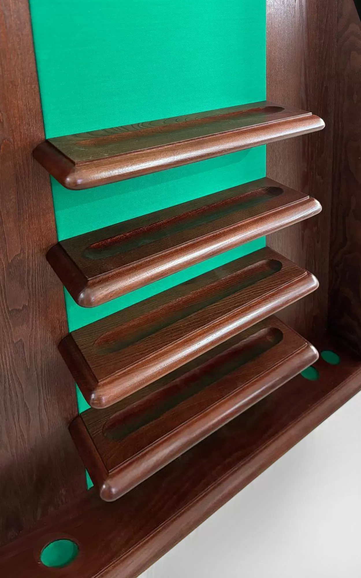 Киевница "Бристоль" ясень мдф шпон