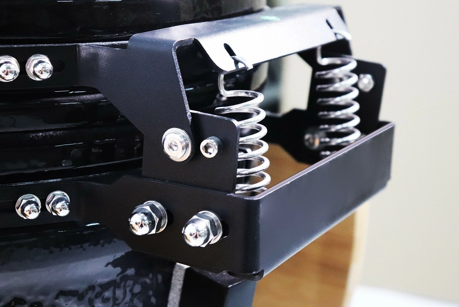 Керамический гриль-барбекю 16 дюймов (черный) (39,8 см)