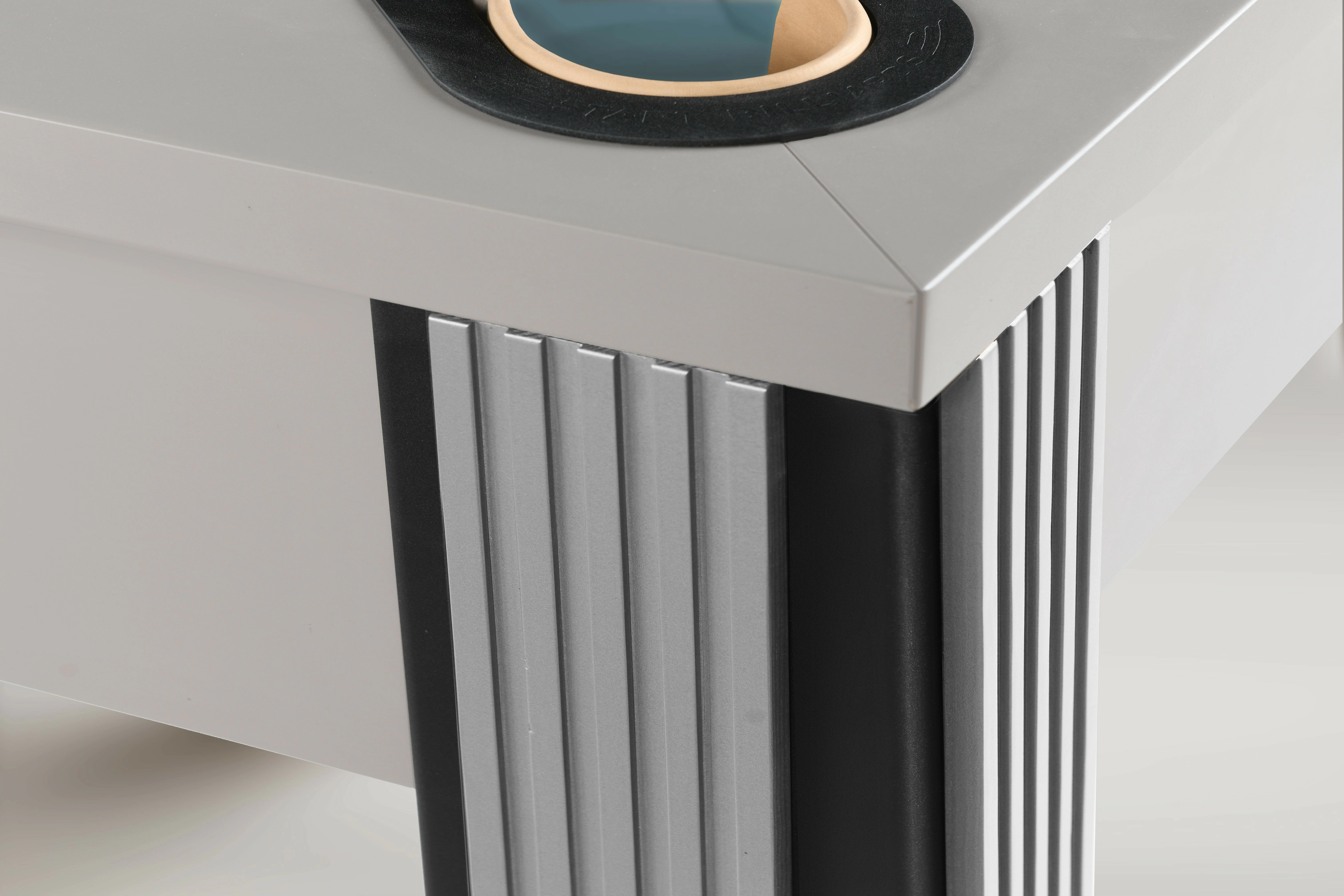 Бильярдный стол Reason — Современная серия 16