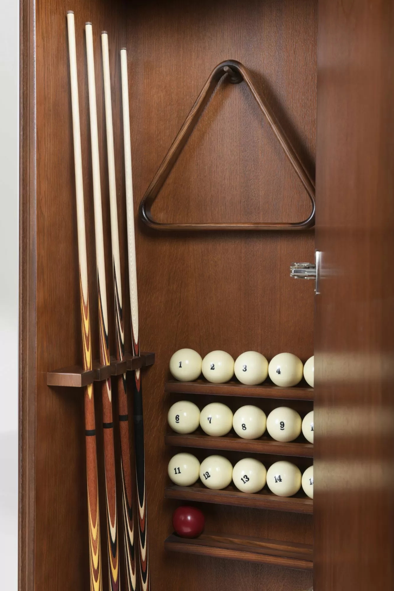 Киевница "Гроссмейстер" шпон ясеня, МДФ 3