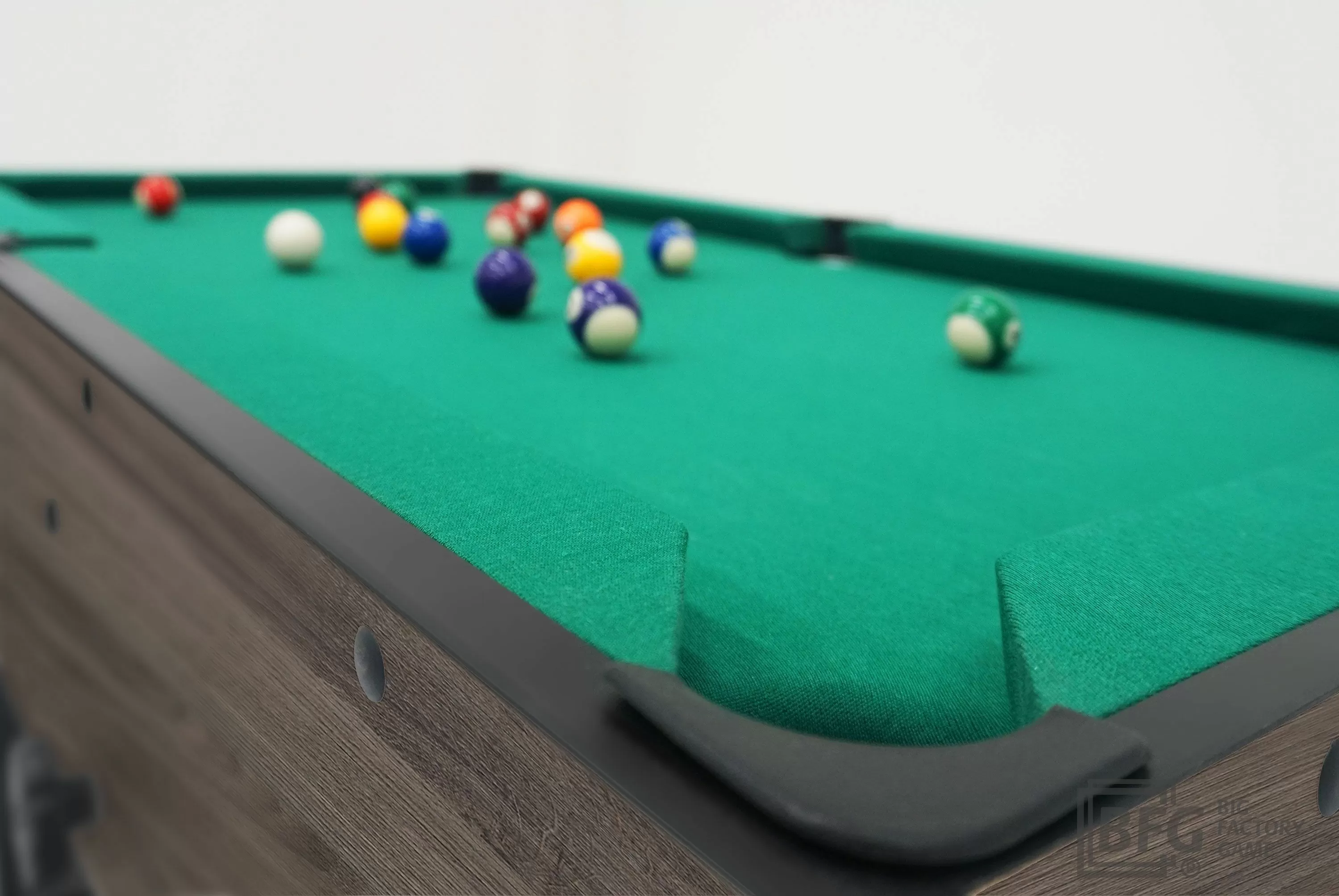 Бильярдный стол BFG Compact Moby 4 (Анкор) — Игровая серия 9