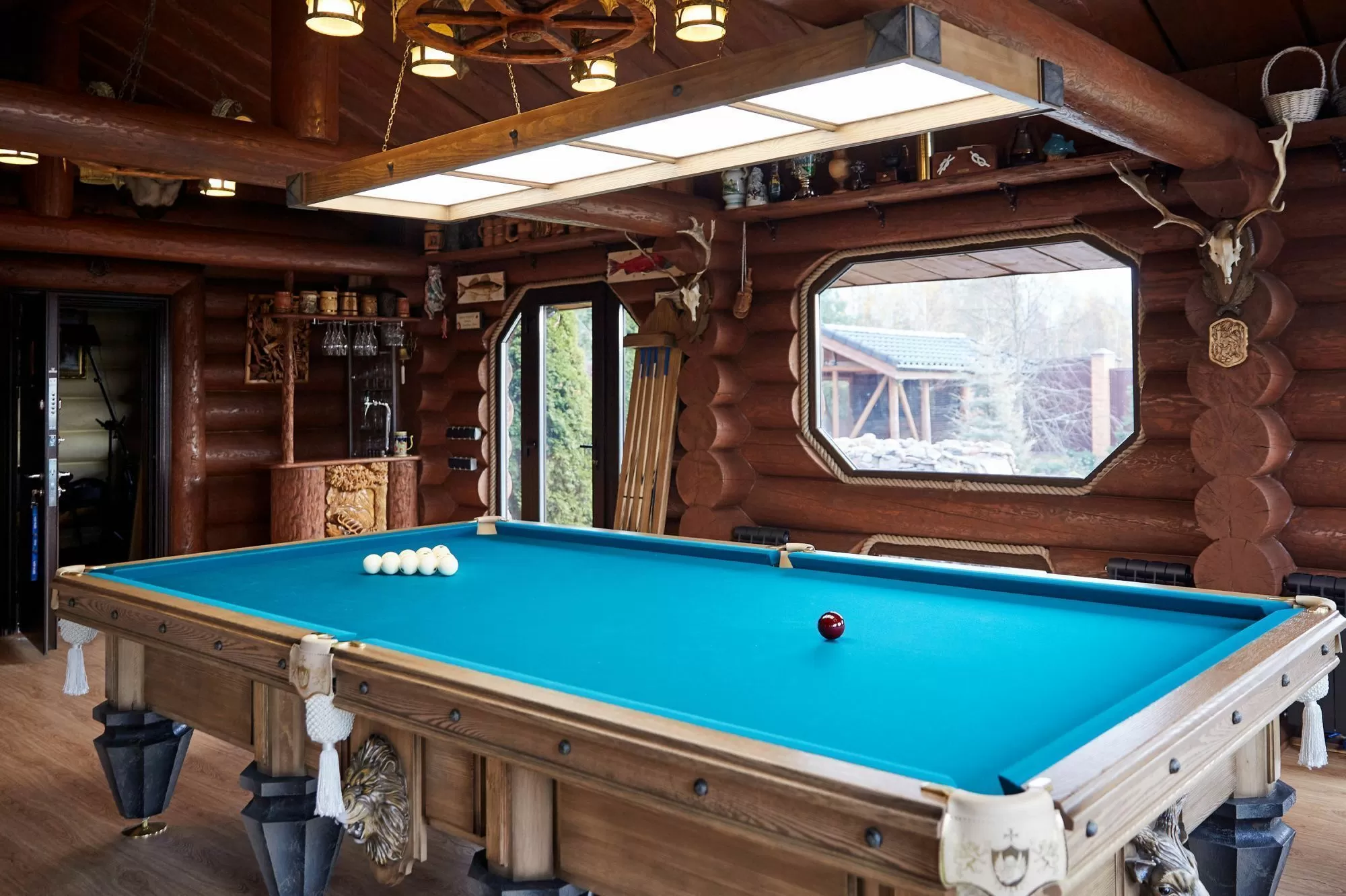 Киевница "Охота" К-21 с часами сосна, МДФ 5